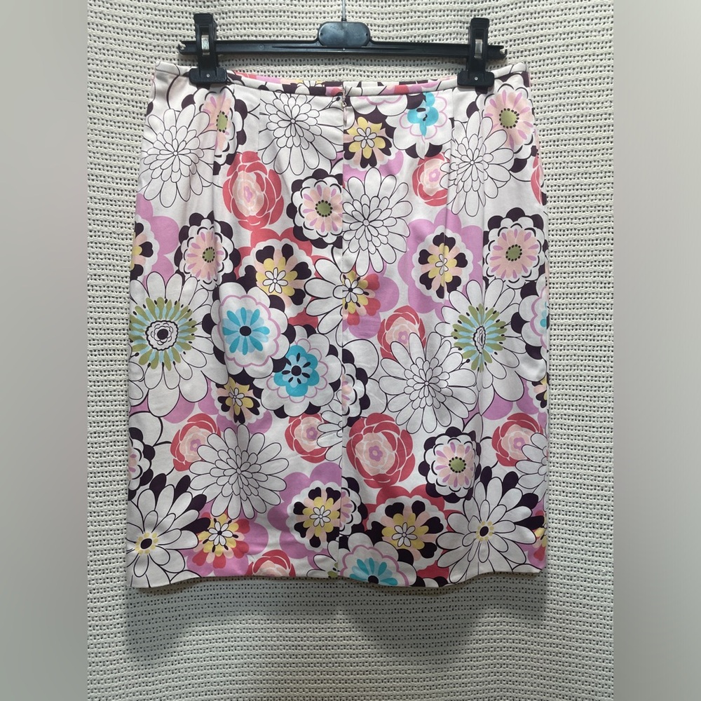 Isabel&Nina Multiple Flower Design Mini Skirt